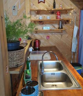 Plaski Chalet De Esquí | Wooden veggie house Koliba near Plitvice Lakes