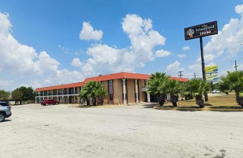 Sweet Home Hotel | Woodfield Inn & Suites Hotel O, Yoakum TX 111
