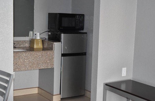 Sweet Home Hotel | Woodfield Inn & Suites
