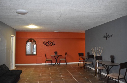 Sweet Home Hotel | Woodfield Inn & Suites