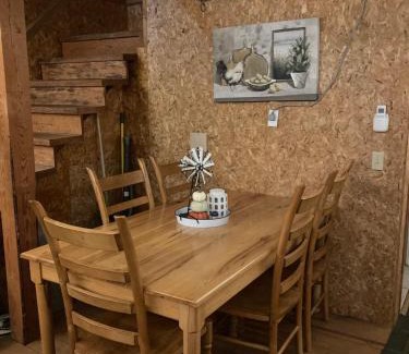 Mena Casa | Woodhaven, darling romantic cabin, ATV trails, Mena, AR