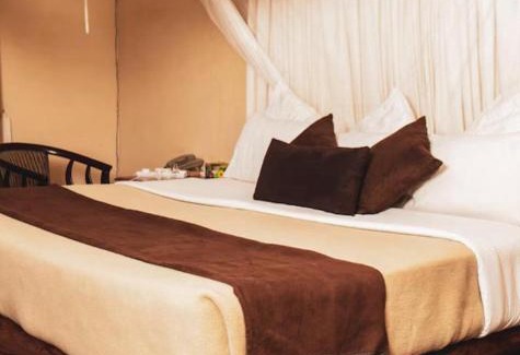 Zambia Hotel | WoodHorse Lodge