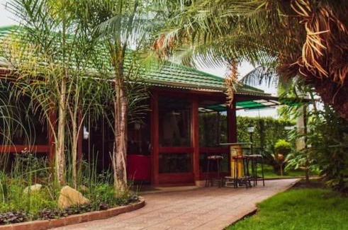 Zambia Hotel | WoodHorse Lodge
