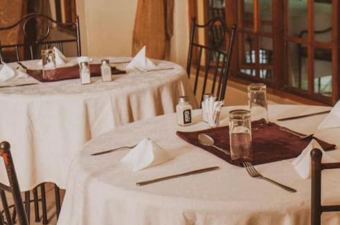 Zambia Hotel | WoodHorse Lodge