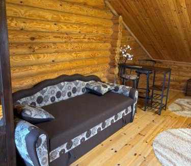 Volyn Oblast Casa | Woodhouse Svitiaz