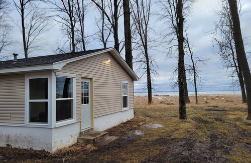 Peshtigo Cabina | Woodland cabin on the Bay