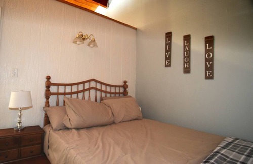 Wofford Heights Casa | Woodland Cottage near the lake and river