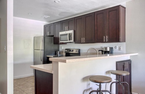 Woodland Hills Apartamento | Woodland Hills 1BR w pool gym nr Warner center LAX-893