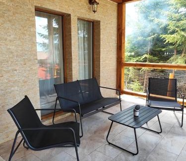 Sincraieni Casa | Woodland house *