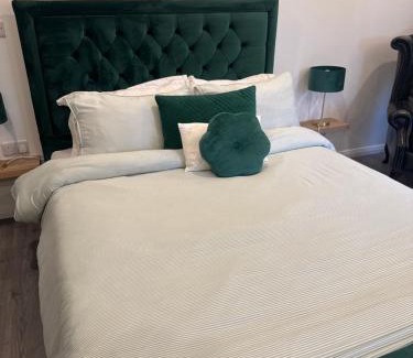 Londonderry Apartamento | Woodland lodge green room