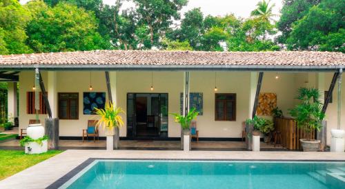 Ambalangoda Villa | Woodlands Family Villa