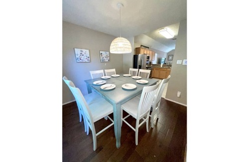 College Park Casa | Woodlands Retreat 3bdrm 2bath