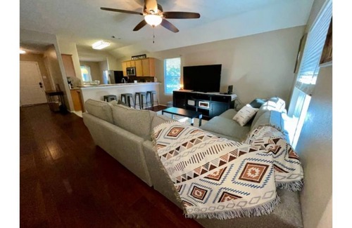 College Park Casa | Woodlands Retreat 3bdrm 2bath