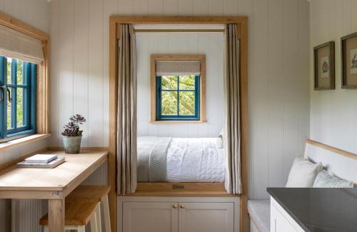 Baslow Casa | Woodlands Shepherds HutChatsworth Estate