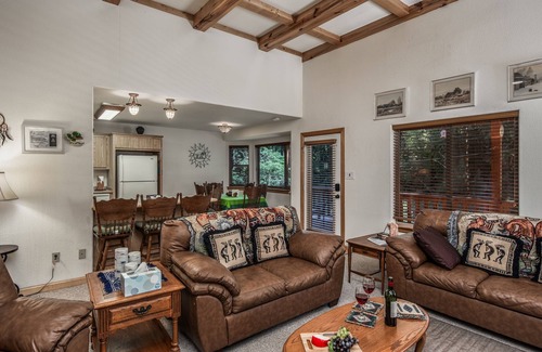 Cloudcroft Chalet De Esquí | Woodlands Way Chalet- A cozy get-away in Cloudcroft NM.