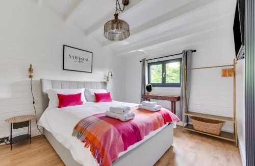 Diss Casa | Woodpecker Lodge
