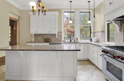 Holy Cross Casa | Woodruff Manor 11 Bedroom Estate - 20+ guests