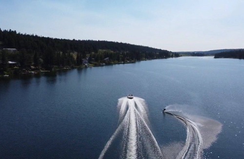 Cariboo Chilcotin Coast Cabaña | Woods Waterside Cottage on Chimney Lake