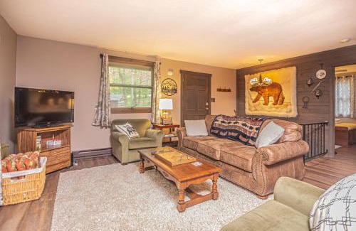McHenry Casa | Woodside Retreat