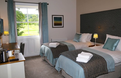 Fenay Bridge Casa | Woodsome Hall Golf Club Cottage on the Course