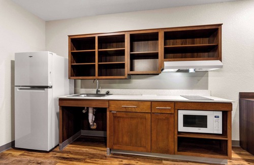 Port Saint Lucie Hotel | WoodSpring Suites Port St. Lucie