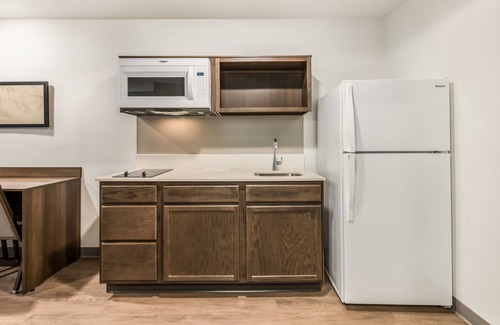 Charlotte Hotel | WoodSpring Suites Charlotte - University Research Park