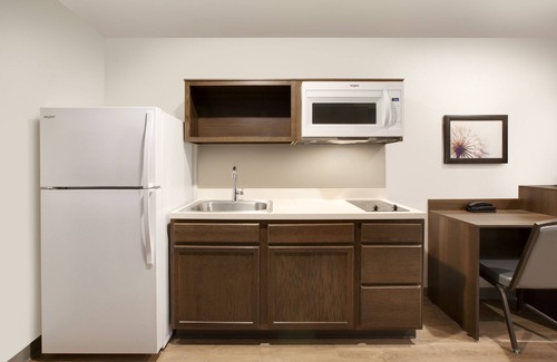 Charlotte Hotel | WoodSpring Suites Charlotte - University Research Park
