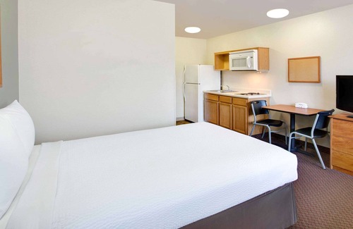 Parkdale Hotel | WoodSpring Suites Cincinnati Fairfield