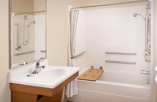 Parkdale Hotel | WoodSpring Suites Cincinnati Fairfield
