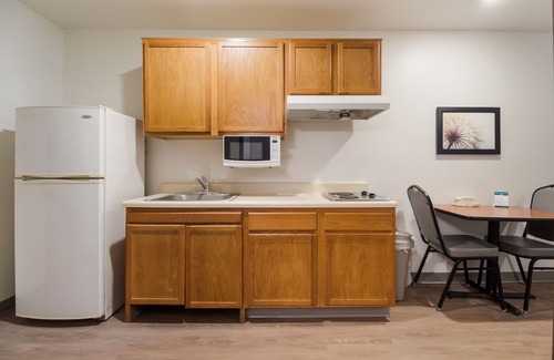 Bryan Hotel | WoodSpring Suites College Station