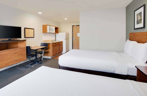 Crosswoods Hotel | WoodSpring Suites Columbus North I-270