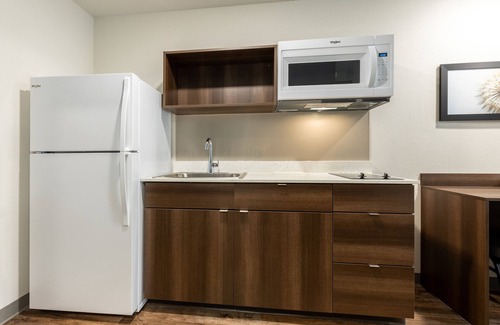 Corona Hotel | Woodspring Suites Corona
