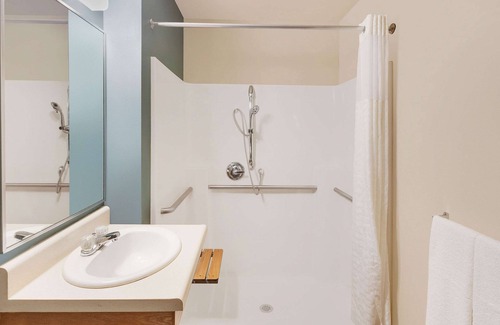 Pleasant Hill Hotel | WoodSpring Suites Des Moines Pleasant Hill