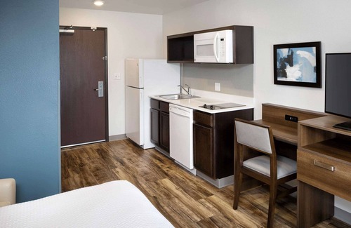 Humble Hotel | WoodSpring Suites Houston IAH Airport