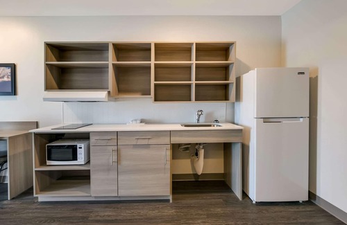 Ashley Oaks Hotel | WoodSpring Suites Knoxville - Cedar Bluff