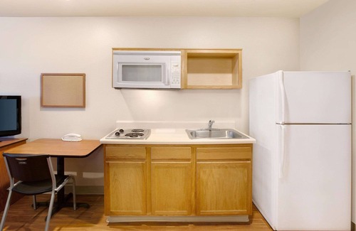 Lake Charles Hotel | WoodSpring Suites Lake Charles