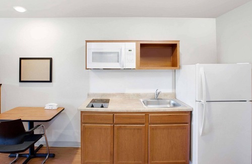 Lake Charles Hotel | WoodSpring Suites Lake Charles