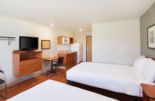 Lake Charles Hotel | WoodSpring Suites Lake Charles