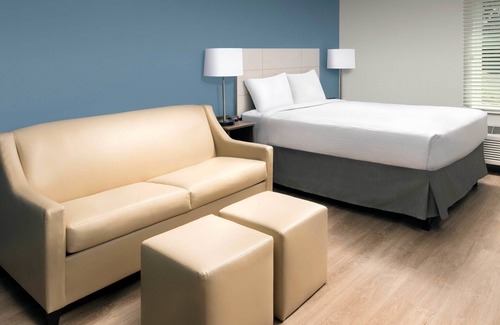 Las Colinas Hotel | WoodSpring Suites Las Colinas - Northwest Dallas