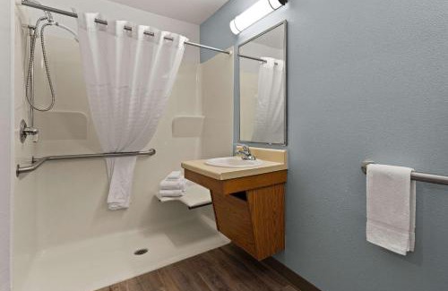 Macon Hotel | WoodSpring Suites Macon North