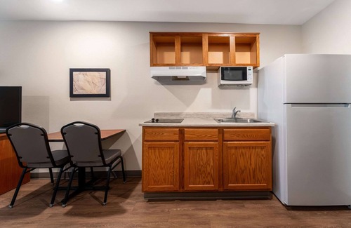 Macon Hotel | WoodSpring Suites Macon West I-475
