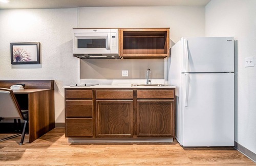 East Naples Hotel | WoodSpring Suites Naples West