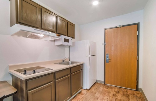 North Charleston Hotel | WoodSpring Suites North Charleston Airport I-526