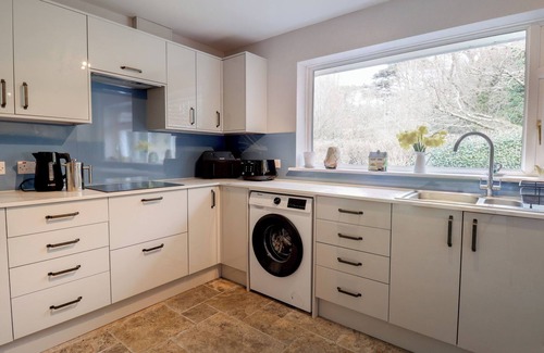 Eleighwater Casa | WOODSTOCK, pet friendly, with open fire in Chard