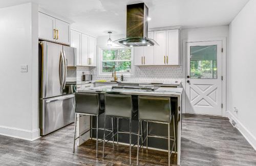 Mount Mourne Casa | Woodsy Concord Retreat about 11 Mi to Nascar!