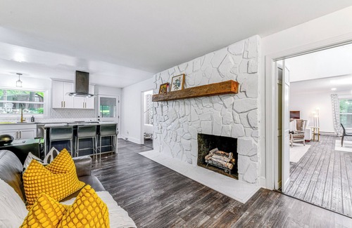 Mount Mourne Casa | Woodsy Concord Retreat ~ 11 Mi to Nascar!