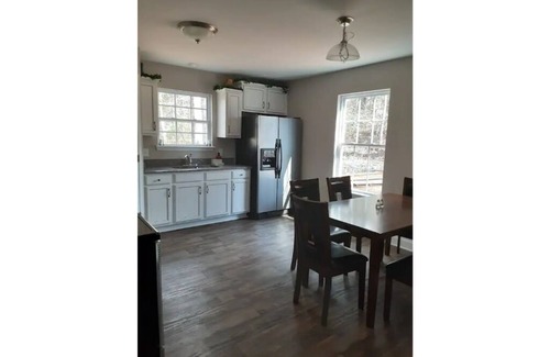 Morganton Cabaña | Woodsy cottage next to Lake James