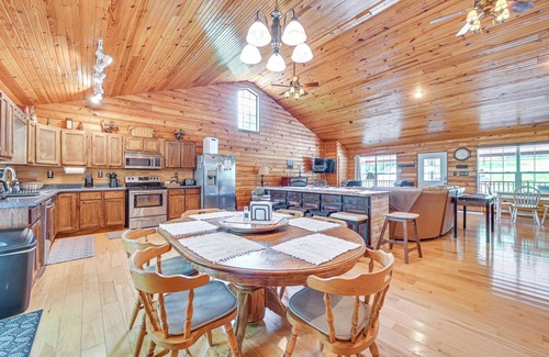 Sloans Valley Cabina | Woodsy Kentucky Escape w/ Game Room & Lake Access!