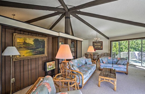 Willow Creek Casa | Woodsy Willow Creek Getaway with Pool and Deck!
