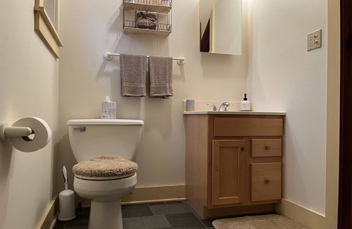 Cooperstown Chalet De Esquí | Woodview Chalet- 2 Miles to CDP!- POOL-Sleeps 9